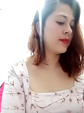 LisbethMoore  online show from 6, 2, 2025