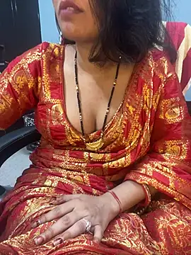 Spicy sari girl online show from 3, 3, 2025