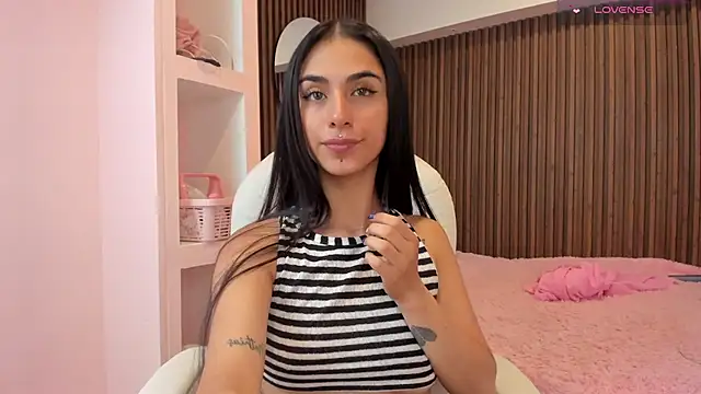 Snapshot of isabella_cooper9 chatting on 10, 12, 2024 isabella cooper9 online show from 10, 12, 2024