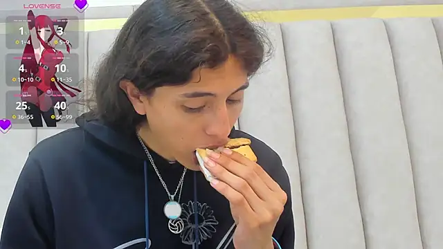 FreyaMoller online show from 4, 1, 2025