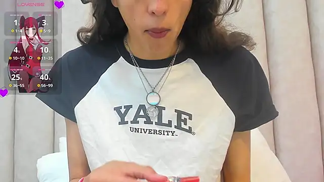 FreyaMoller online show from 9, 1, 2025