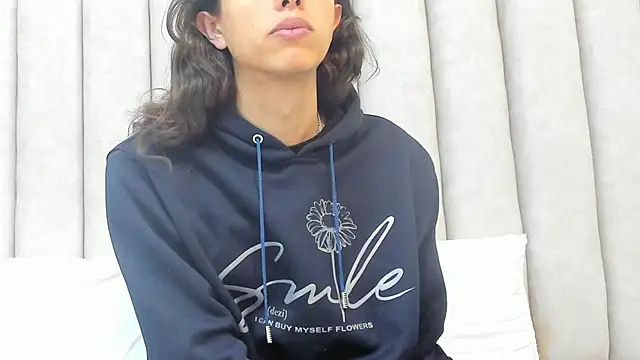 FreyaMoller online show from 10, 1, 2025