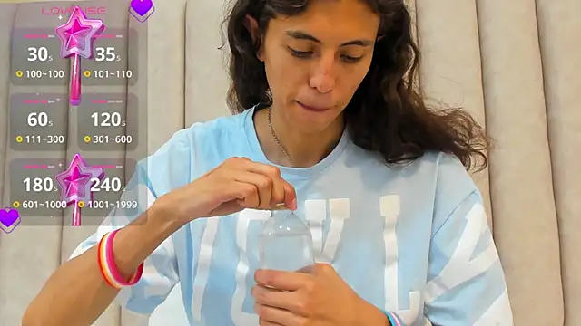 FreyaMoller online show from 10, 2, 2025