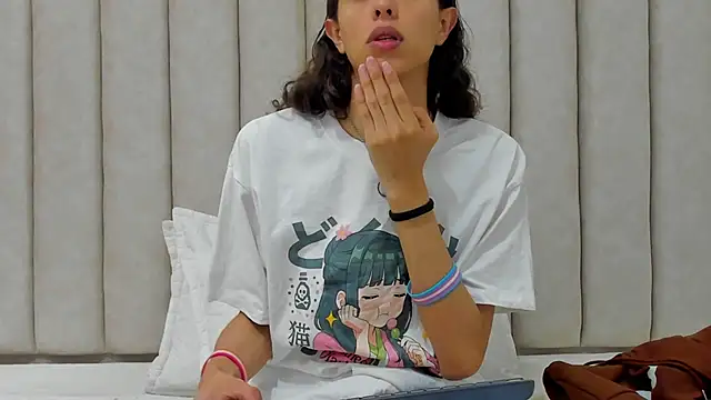 FreyaMoller online show from 16, 10, 2025