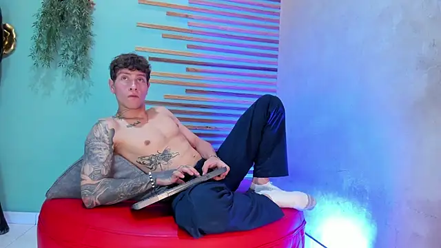 french sexx online show from 8, 11, 2025