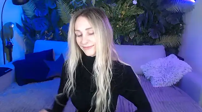 Horny Blond online show from 3, 12, 2024