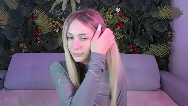 Horny Blond online show from 15, 9, 2025