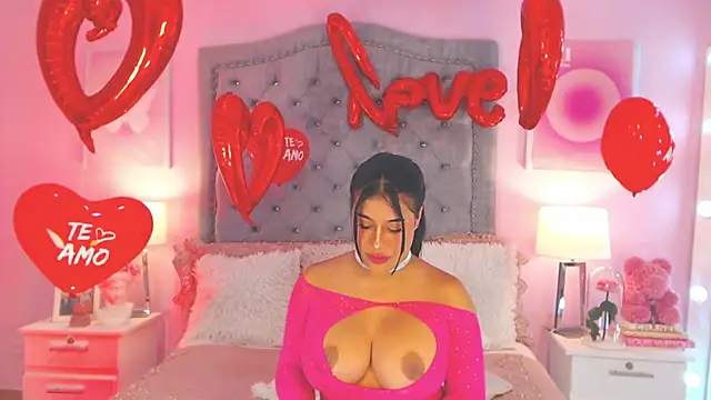 Snapshot of AshleyFerrer chatting on 11, 2, 2025 AshleyFerrer online show from 11, 2, 2025
