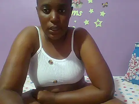 Snapshot of Beauty_beee chatting on 5, 2, 2025 Beauty beee online show from 5, 2, 2025