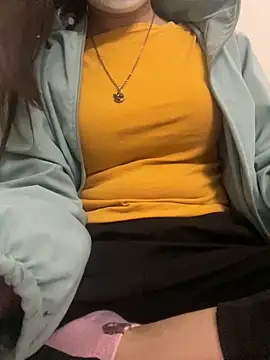 Tuongvy05 online show from 16, 1, 2025