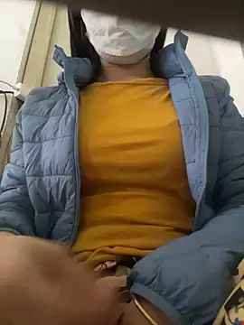 Tuongvy05 online show from 27, 2, 2025