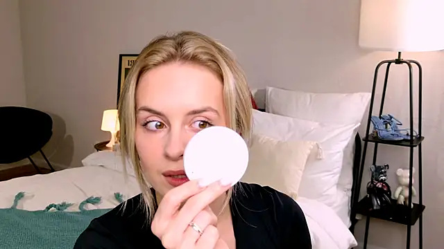 RozzitaBedberry online show from 20, 9, 2025