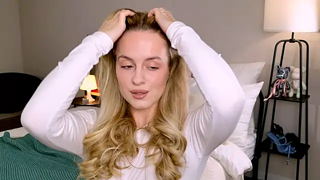 RozzitaBedberry online show from 15, 10, 2025