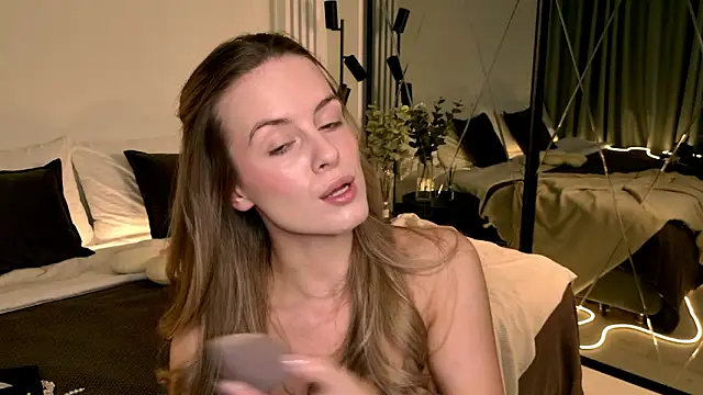 RozzitaBedberry online show from 20, 3, 2026