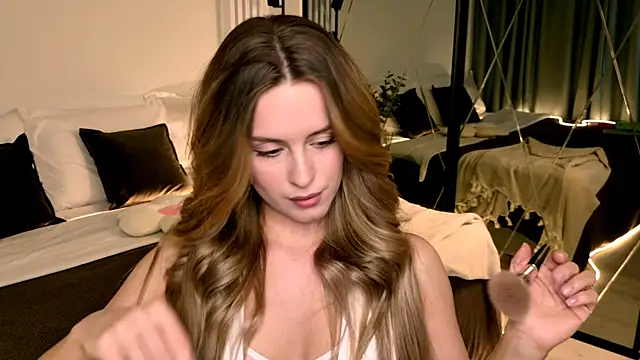 RozzitaBedberry online show from 3, 4, 2026