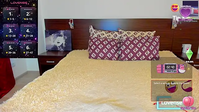 Hanna Becrett17 online show from 17, 12, 2024