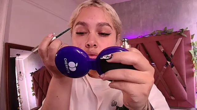 Haelycute online show from 6, 10, 2025