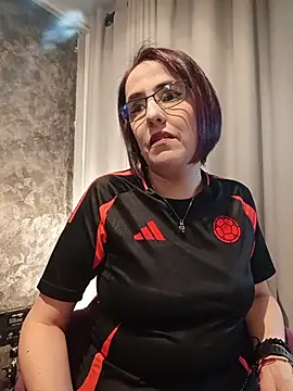 Snapshot of IsisBlake chatting on 23, 6, 2026 IsisBlake online show from 23, 6, 2026