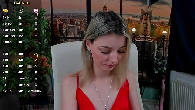 pretty little thing online show from 6, 12, 2024