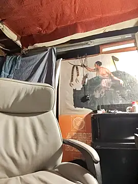 Gillygilly76 online show from 30, 10, 2025