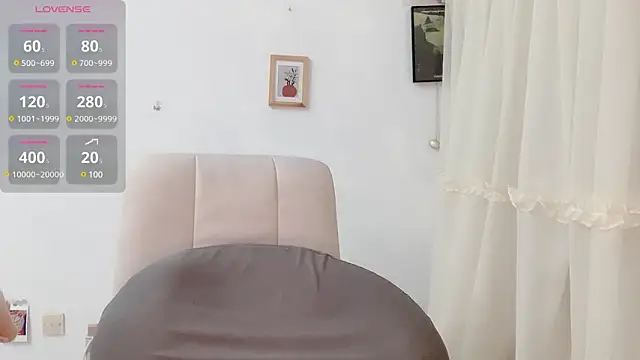 hhjiaxuan online show from 10, 3, 2025