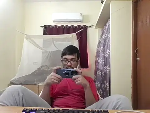 Snapshot of THE_NAKED_BOY chatting on 21, 12, 2025 THE NAKED BOY online show from 21, 12, 2025