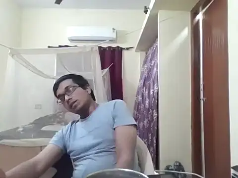 Snapshot of THE_NAKED_BOY chatting on 1, 2, 2026 THE NAKED BOY online show from 1, 2, 2026