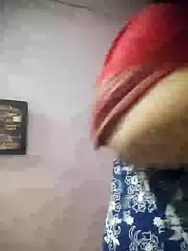 Snapshot of kirti__arora chatting on 1, 12, 2024 kirti arora online show from 1, 12, 2024