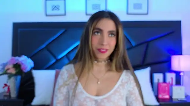 SophieCarther online show from 4, 12, 2025