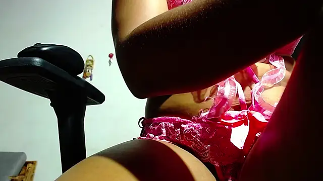 MielSquirt online show from 4, 10, 2025