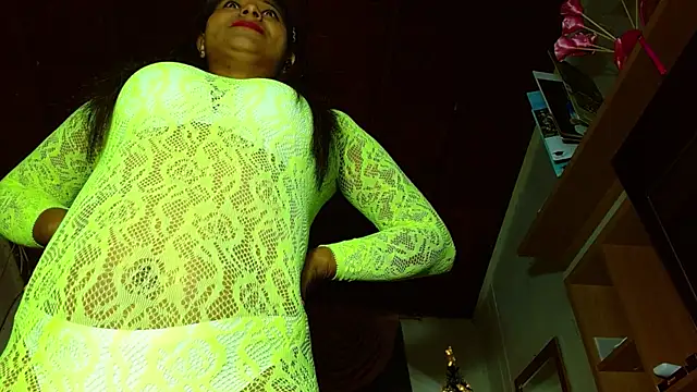 MielSquirt online show from 2, 12, 2025