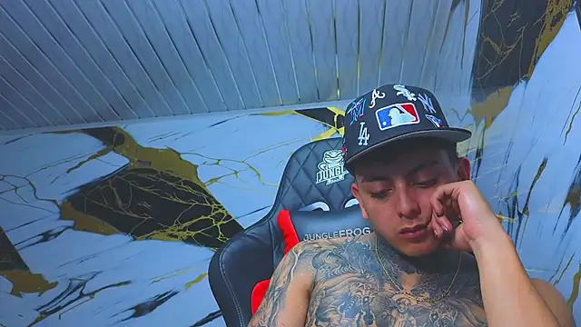 Kevin22 222 online show from 27, 11, 2025