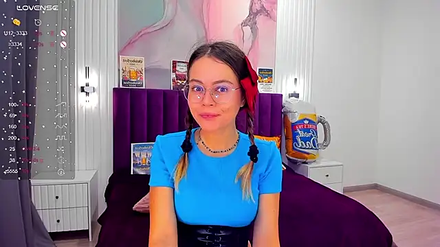 Kelly Cuutie online show from 20, 9, 2025