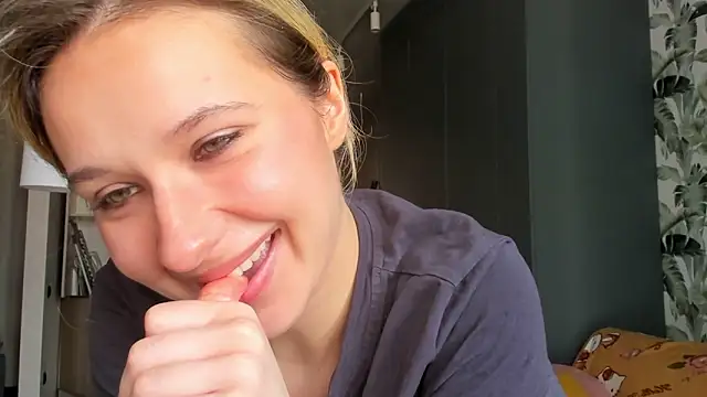 Lilith lutherlow online show from 12, 4, 2026