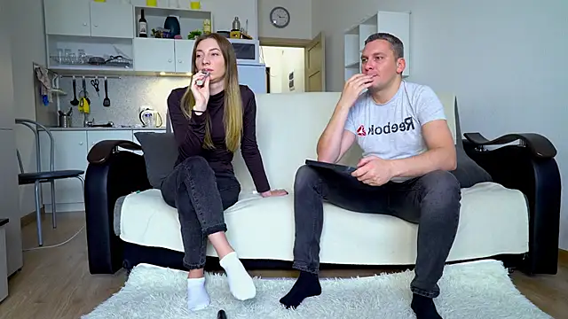 littlesweettifany online show from 29, 10, 2025