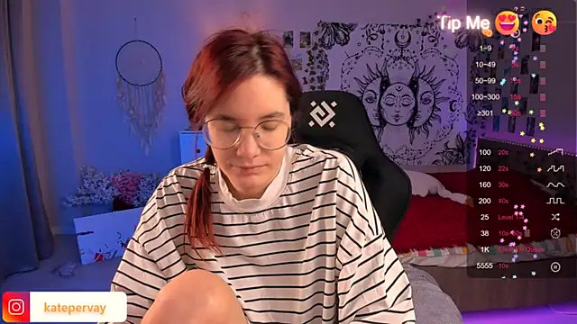 Snapshot of callmekatesmith chatting on 2, 3, 2025 callmekatesmith online show from 2, 3, 2025