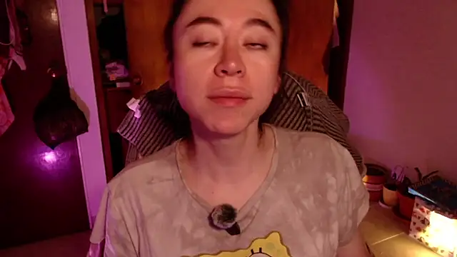 emily pearl  online show from 21, 10, 2025