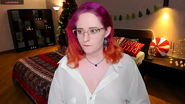 Aemilia  online show from 15, 12, 2024