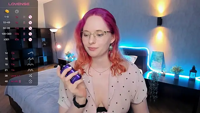 Aemilia  online show from 16, 1, 2025