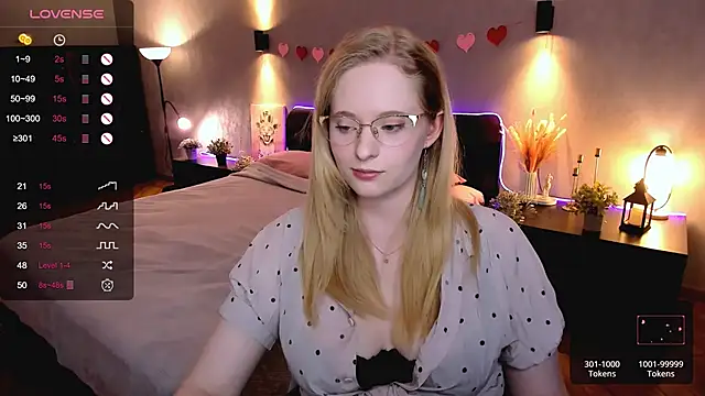 Aemilia  online show from 3, 10, 2025