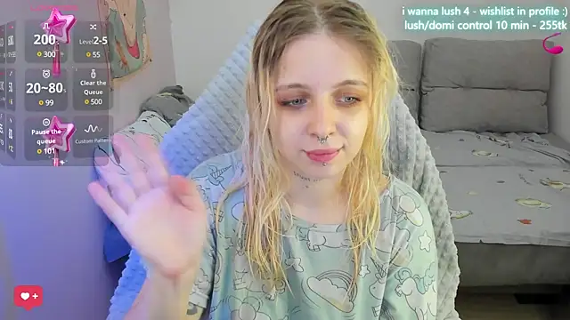 Alice Halle online show from 22, 3, 2025