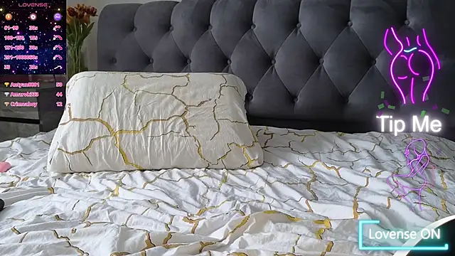 Strip-Lady online show from 12, 3, 2025