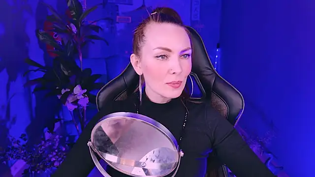 Snapshot of VandaRossi chatting on 1, 3, 2025 VandaRossi online show from 1, 3, 2025
