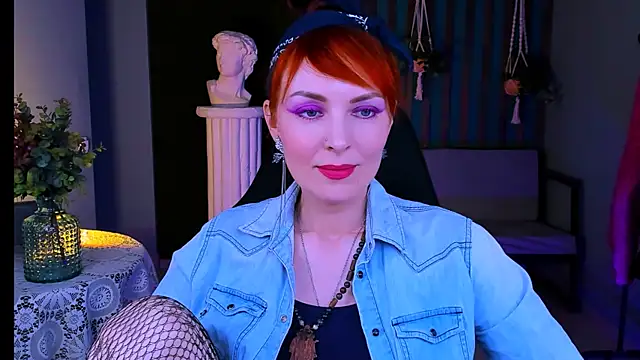 Snapshot of VandaRossi chatting on 7, 3, 2025 VandaRossi online show from 7, 3, 2025