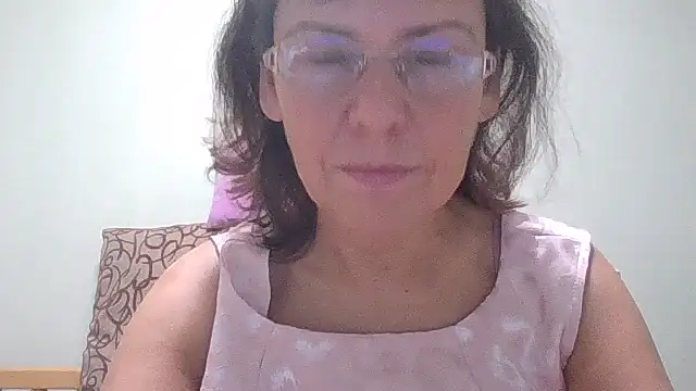 HollyJewel online show from 13, 10, 2025