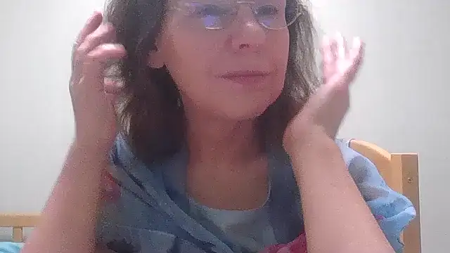 HollyJewel online show from 25, 11, 2025