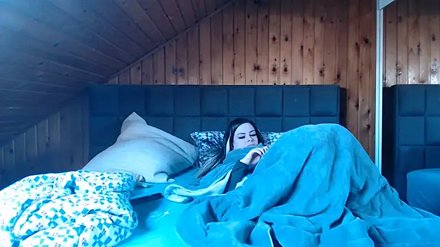 BoeseMoni1998 online show from 6, 3, 2025