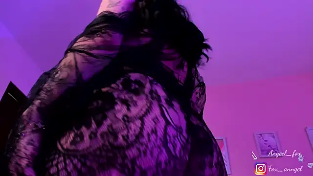 angeel fox online show from 18, 4, 2026