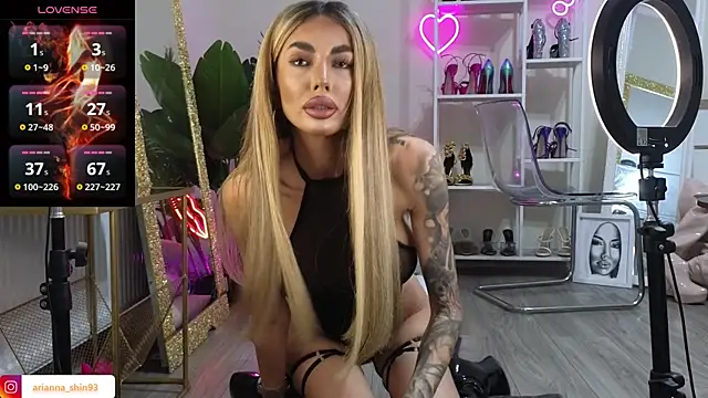 Snapshot of ArianaArianna chatting on 13, 11, 2025 ArianaArianna online show from 13, 11, 2025