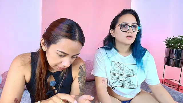 Jules n Gia online show from 28, 10, 2025